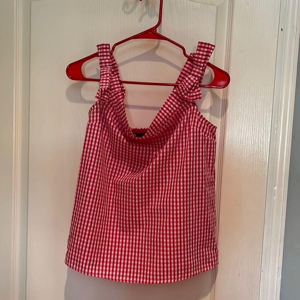 Cutest top ever! Red and white checkered top Bow sleeves by Sugar lips size S